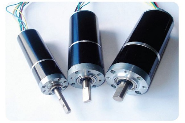 無(wú)刷電機(jī)33.jpg 無(wú)刷電機(jī)33.jpg