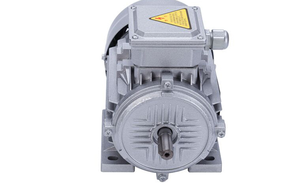 電機斷軸因什么而造成？